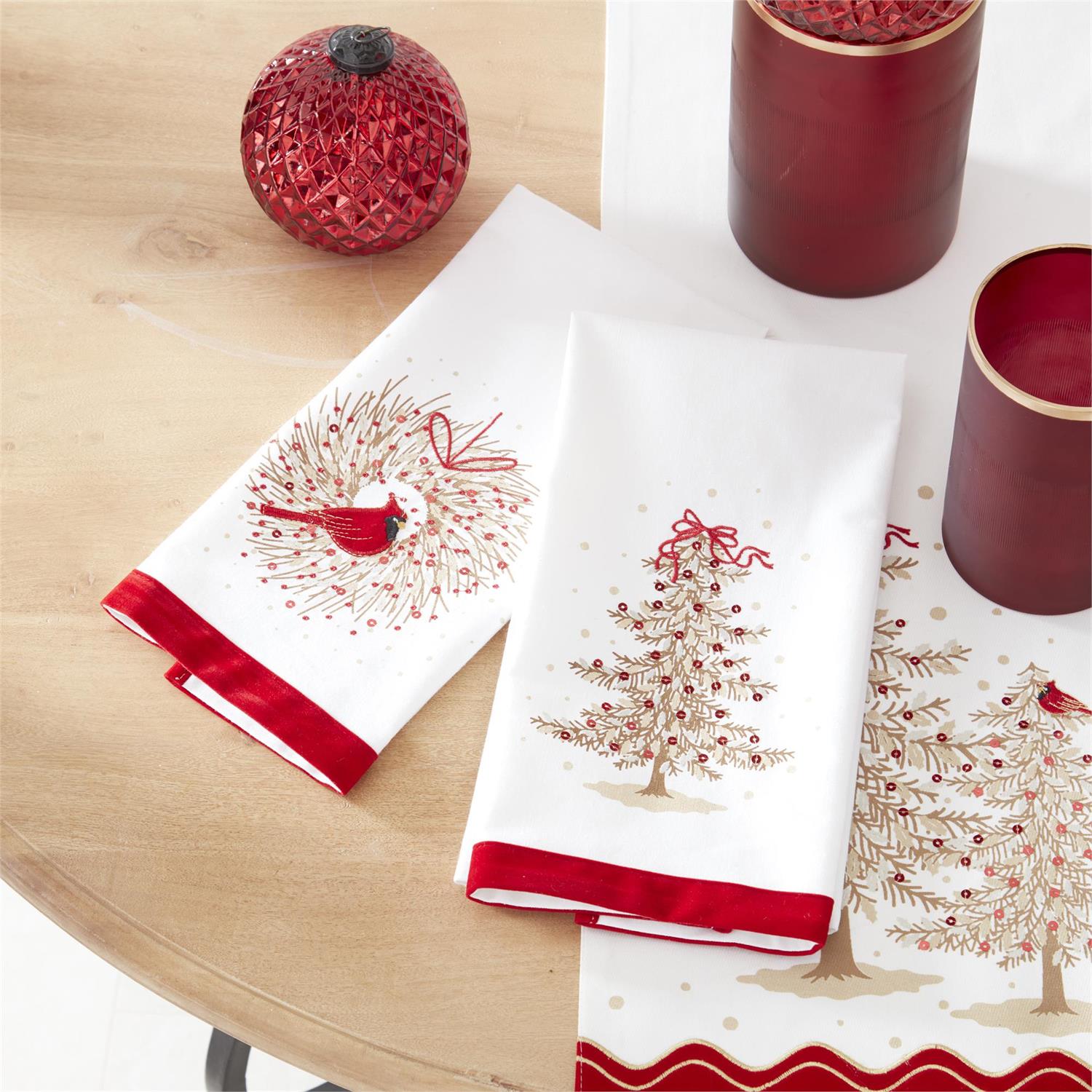 Cardinals & Tree Towel w/Sequins