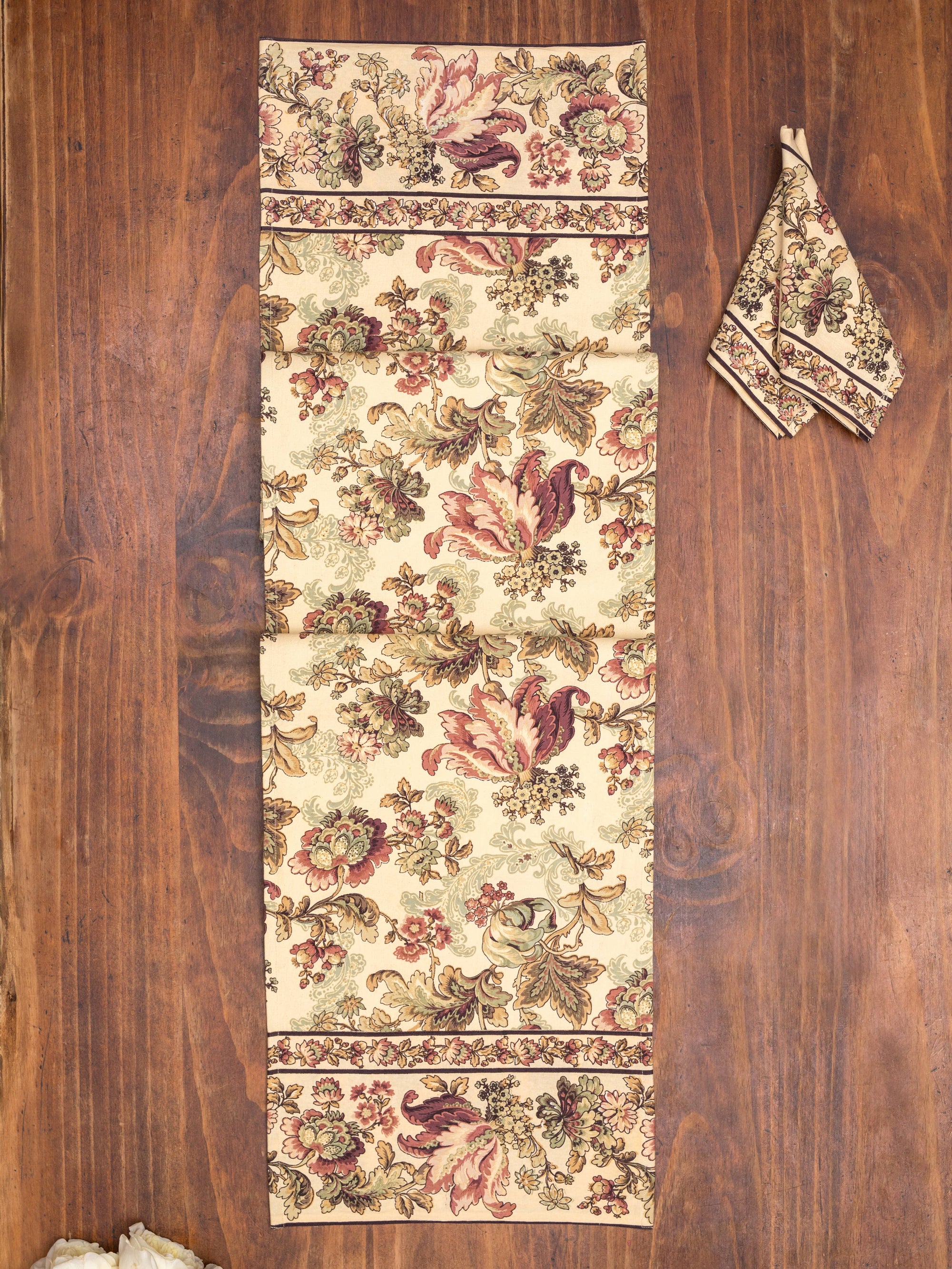 Sonnet Runner - Antique