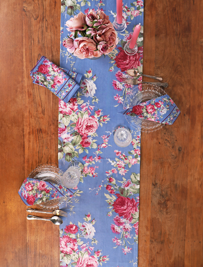 Cottage Rose Wedgewood Blue Table Runner