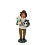 Byers' Choice Shopping Family Boy Caroler