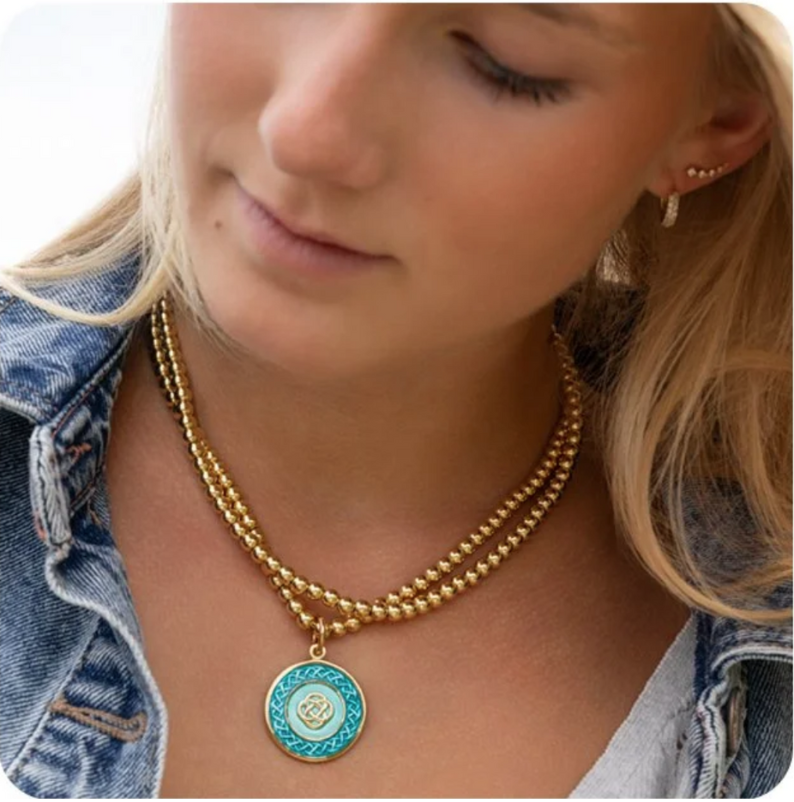 Lola Pendant Family Knot